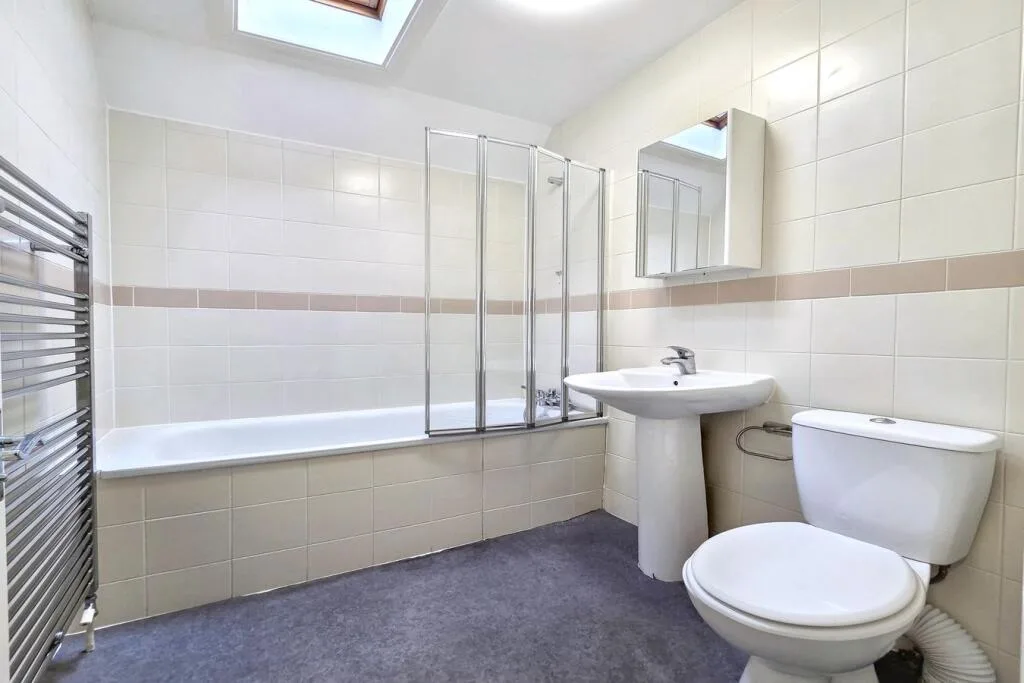 3 bedroom mews property for rent