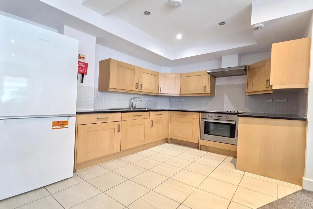 3 bedroom mews property for rent