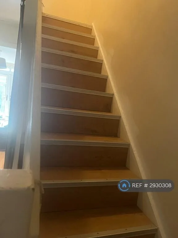 3 bedroom maisonette for rent