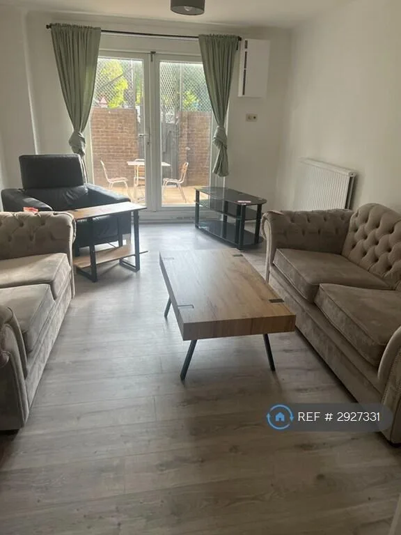 3 bedroom maisonette for rent