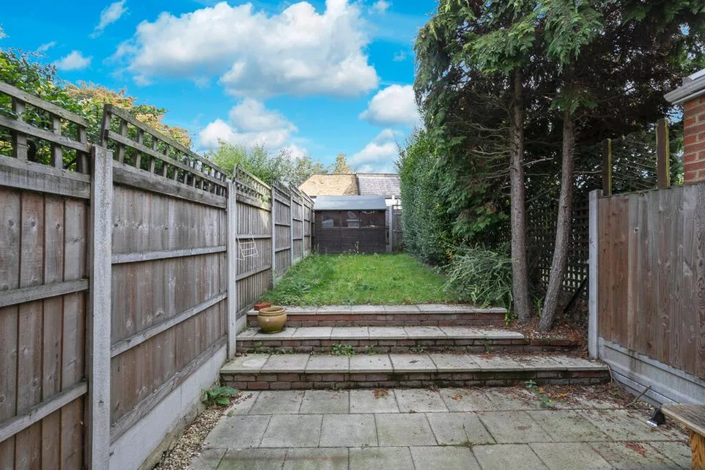 2 bedroom house for rent