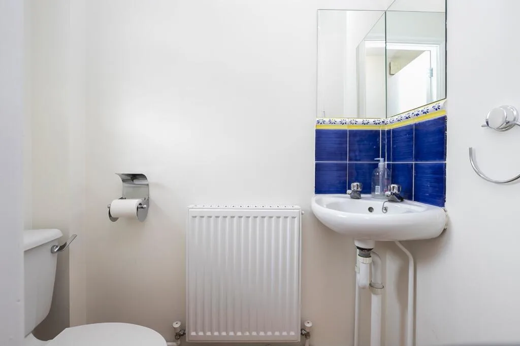 2 bedroom house for rent