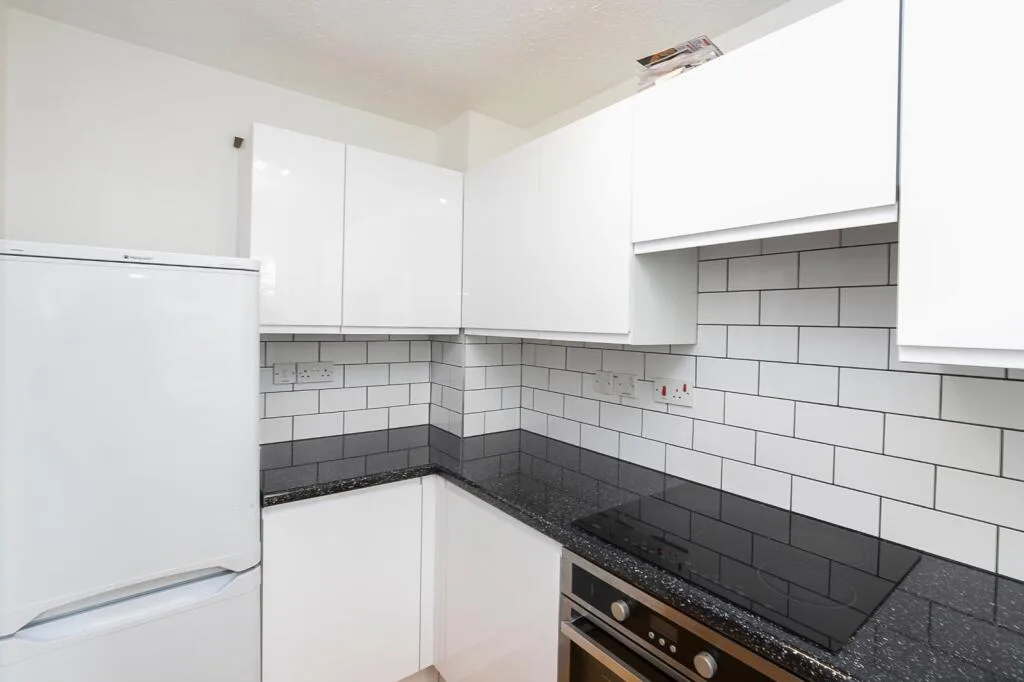 2 bedroom house for rent
