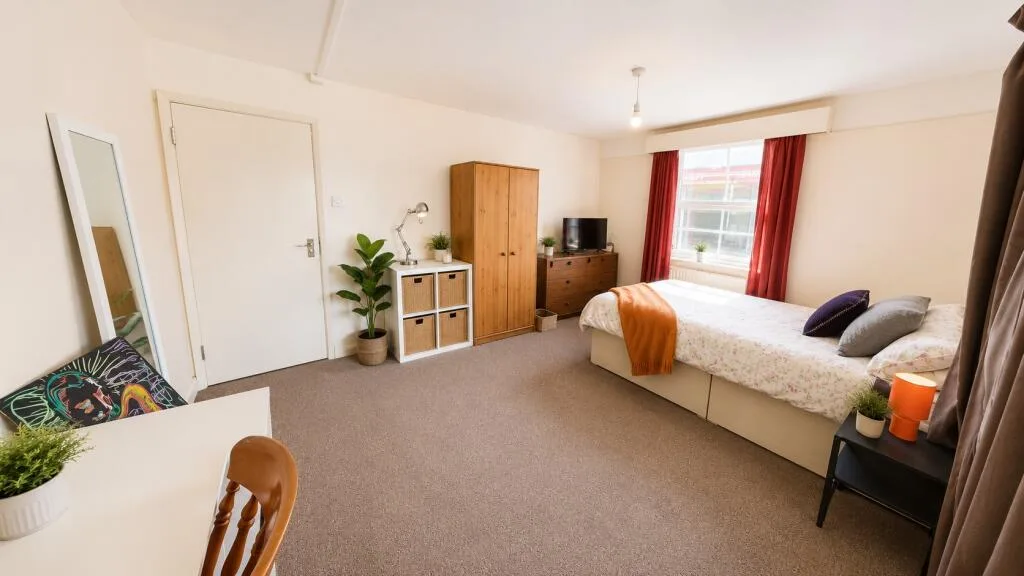 4 bedroom flat for rent
