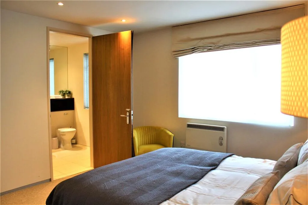 2 bedroom penthouse for rent