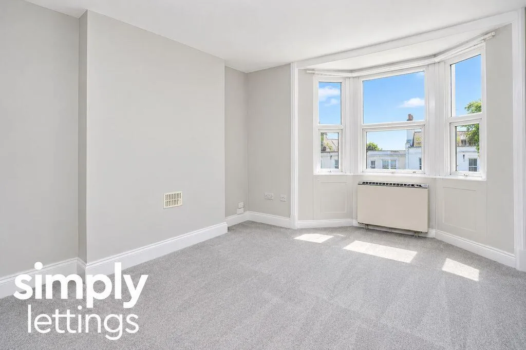 3 bedroom maisonette for rent