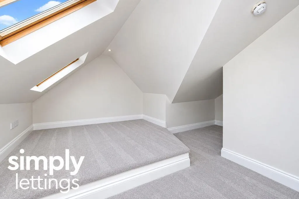 3 bedroom maisonette for rent