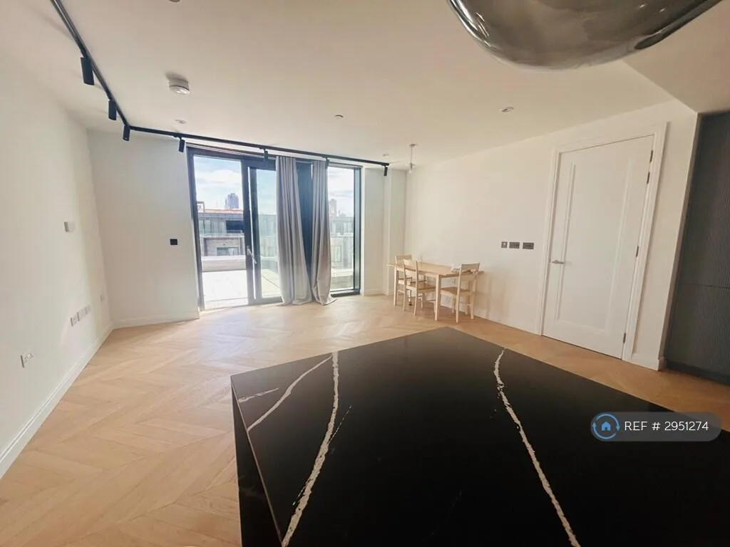 2 bedroom penthouse for rent