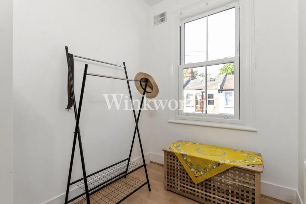 3 bedroom maisonette for rent