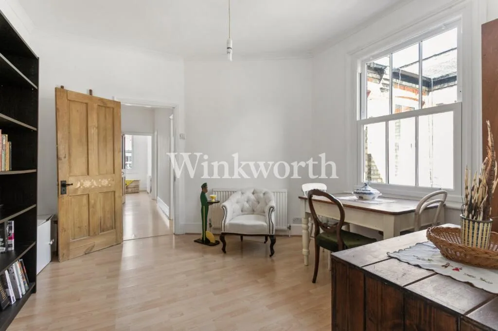 3 bedroom maisonette for rent