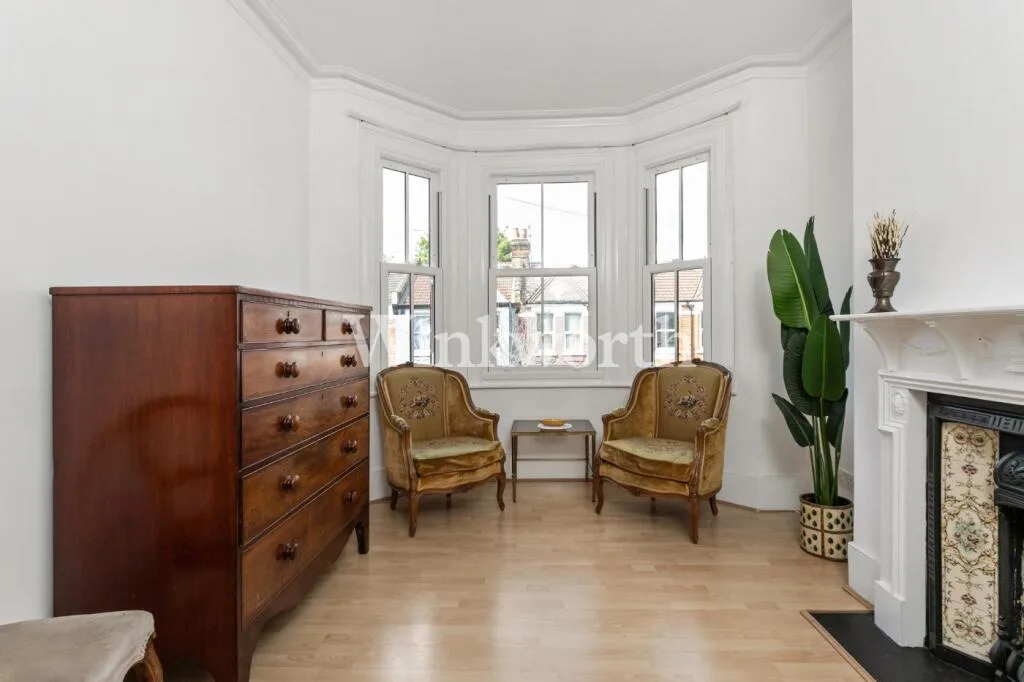 3 bedroom maisonette for rent