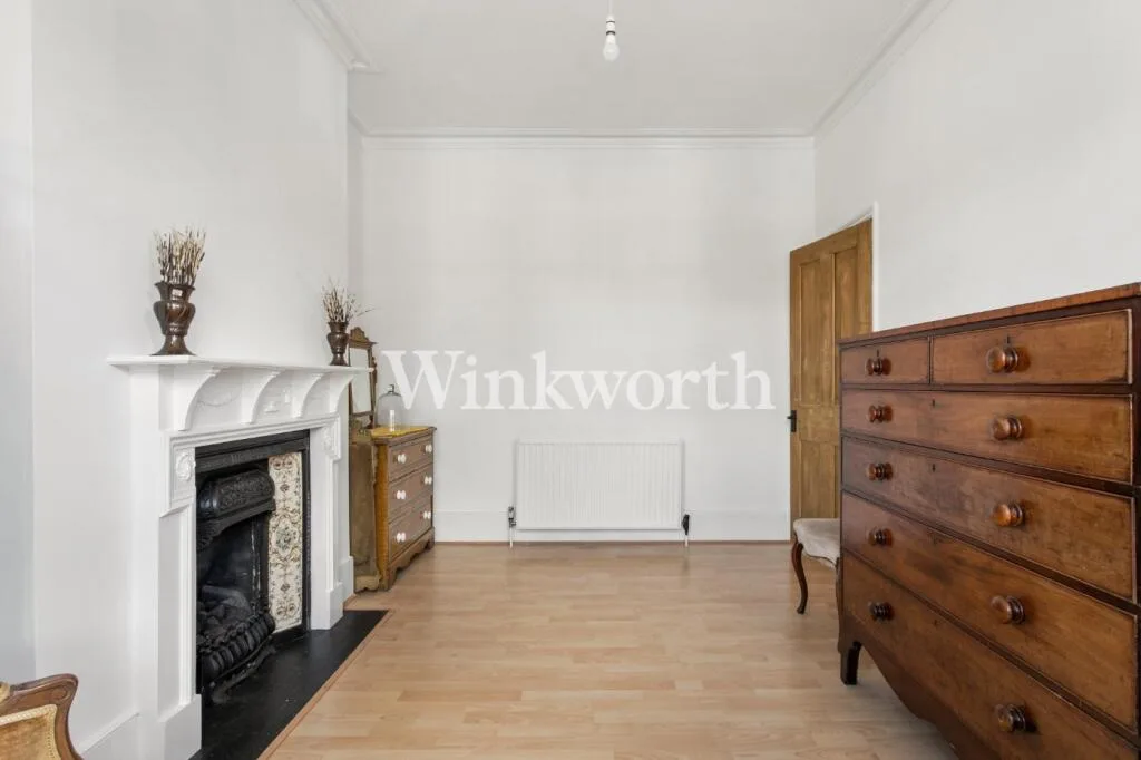 3 bedroom maisonette for rent