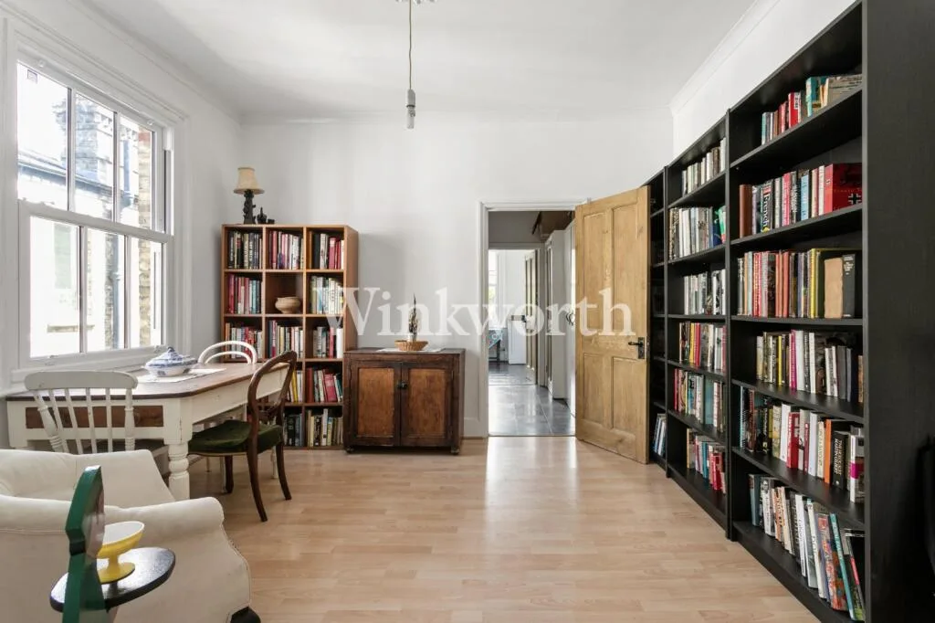 3 bedroom maisonette for rent