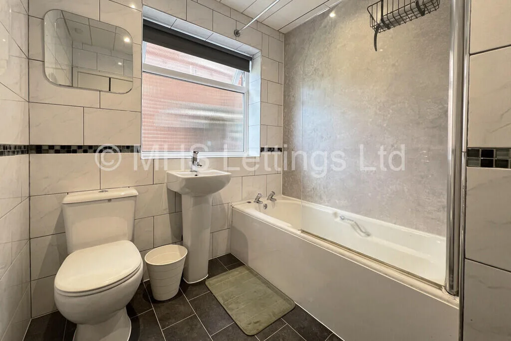 3 bedroom ground floor flat for rent