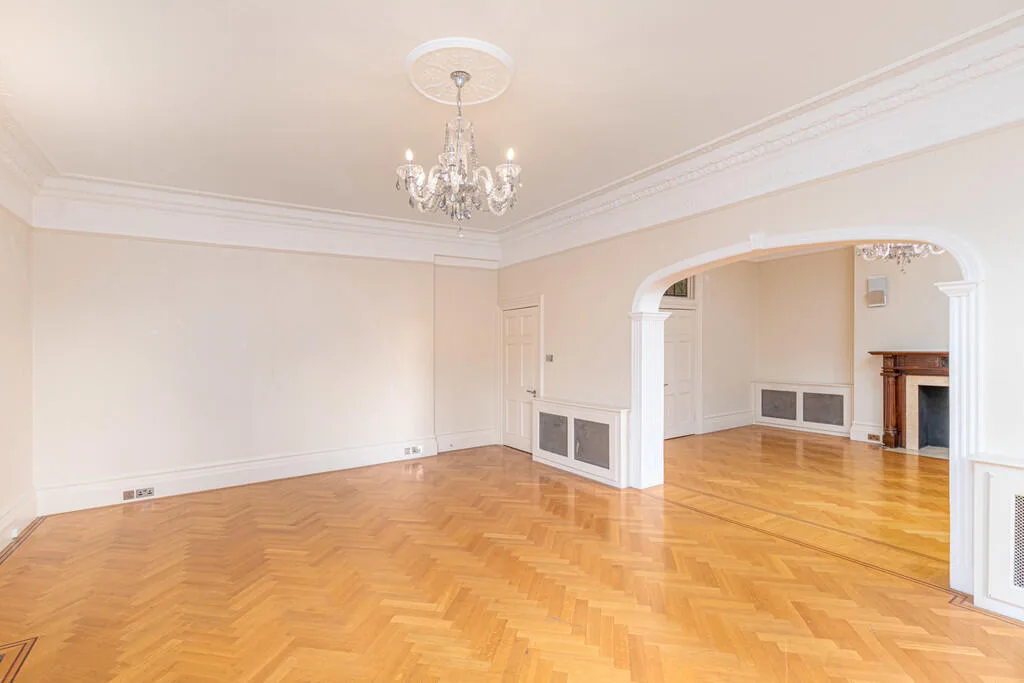 5 bedroom apartment for rent