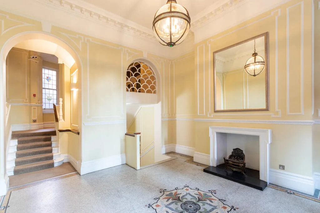 5 bedroom apartment for rent
