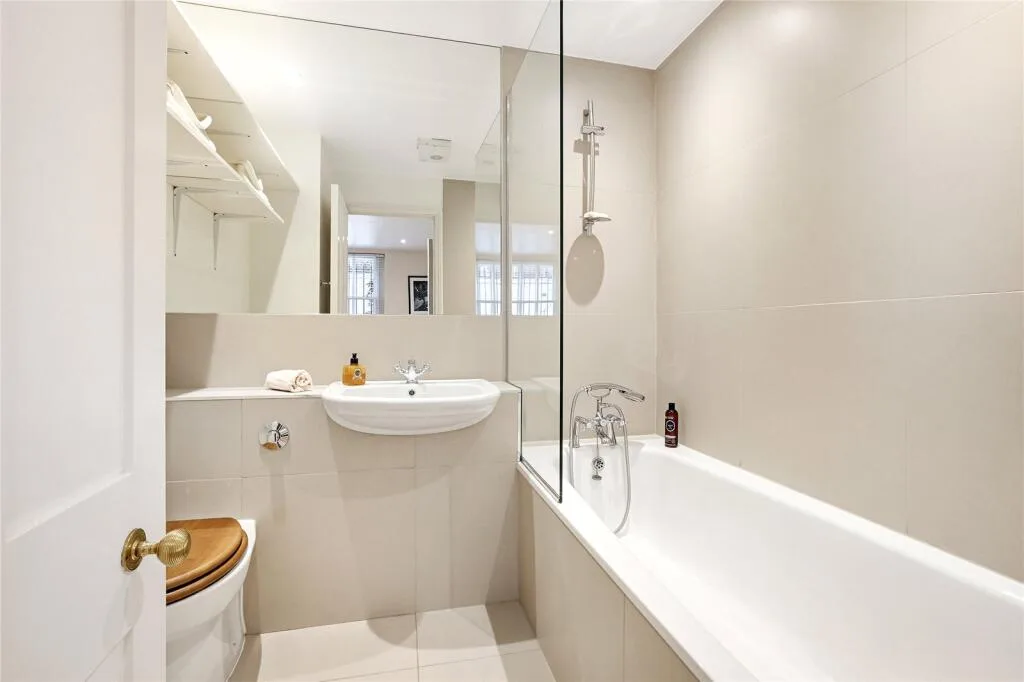 5 bedroom terraced house for rent