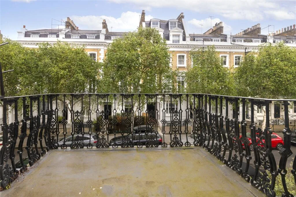 5 bedroom terraced house for rent