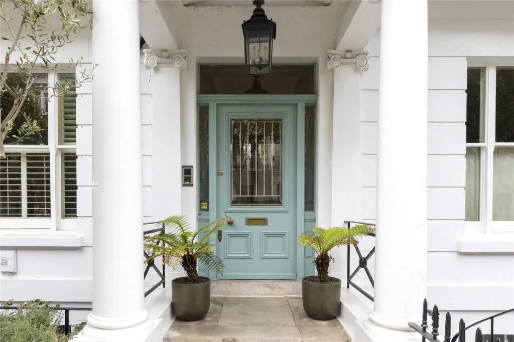 5 bedroom terraced house for rent