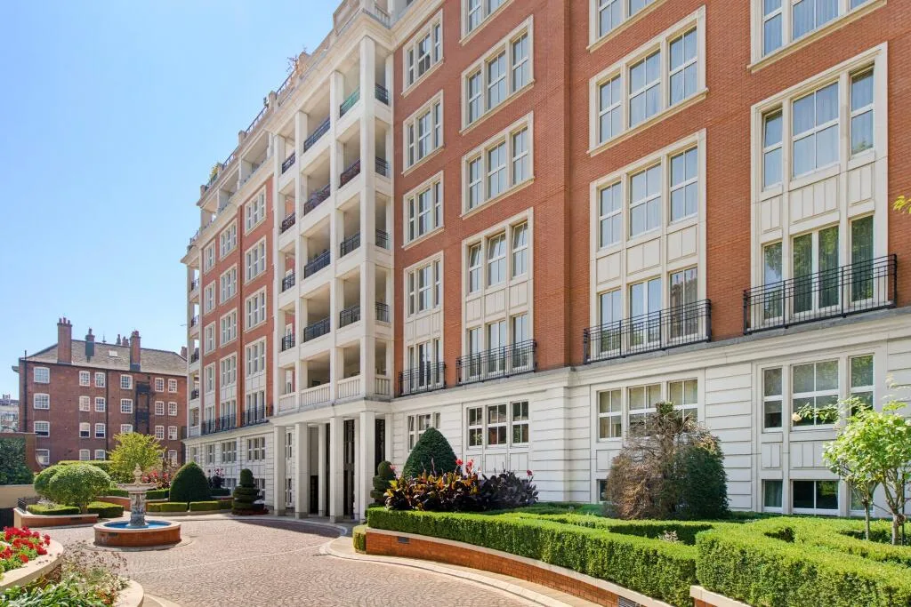 4 bedroom flat for rent