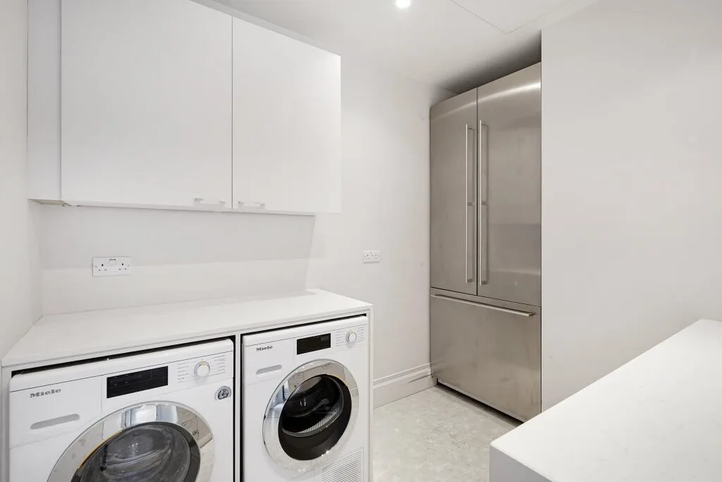 4 bedroom flat for rent