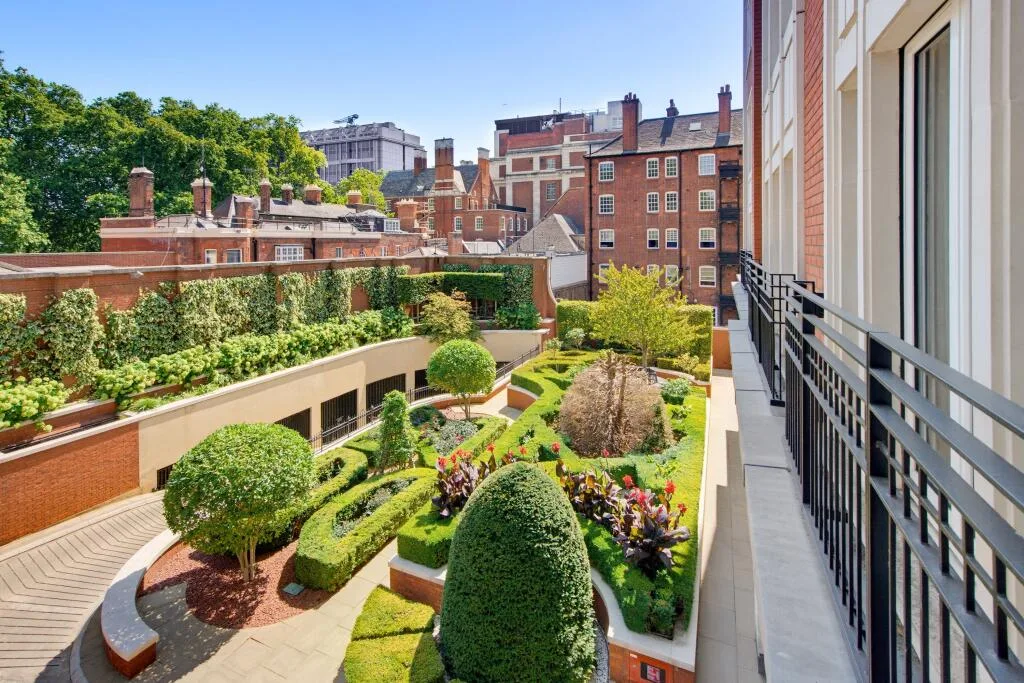4 bedroom flat for rent
