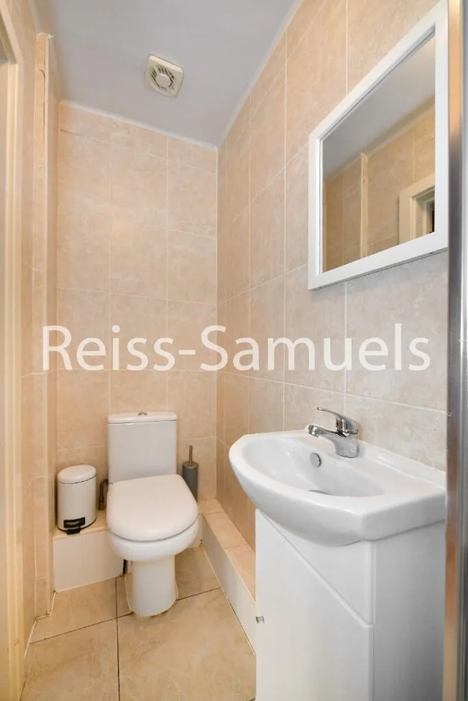 5 bedroom terraced house for rent