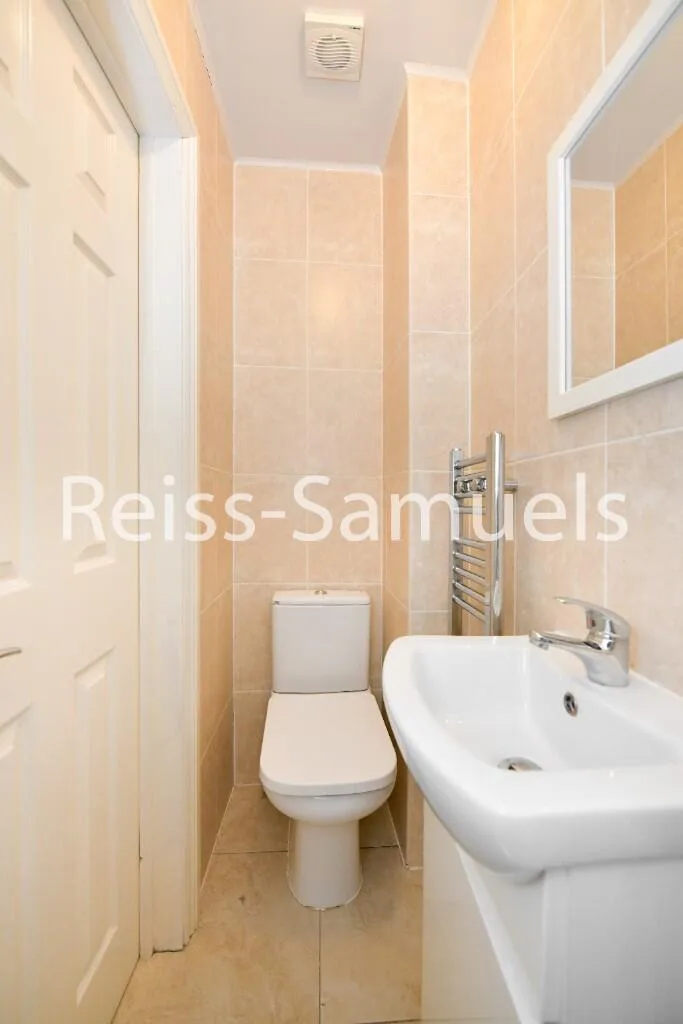 5 bedroom terraced house for rent