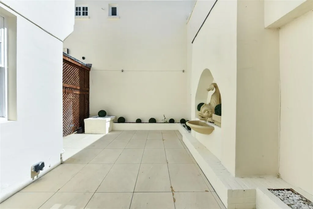 3 bedroom apartment for rent