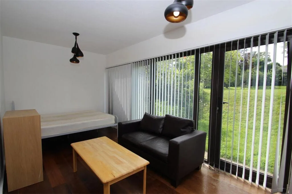 Studio apartment for rent