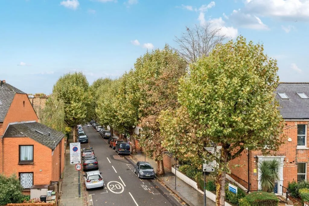 3 bedroom flat for rent