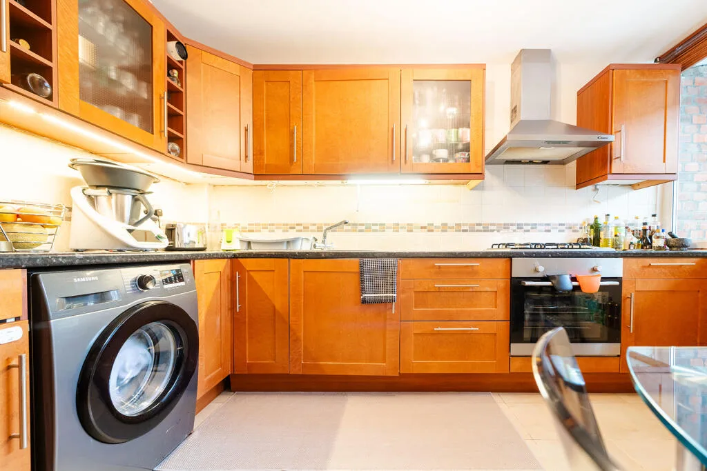 3 bedroom maisonette for rent