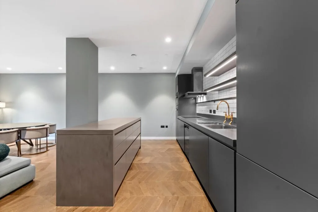 3 bedroom flat for rent