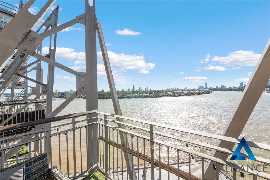 2 bedroom penthouse for rent