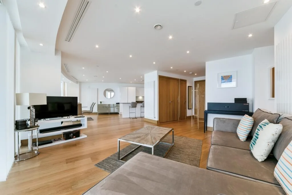 3 bedroom flat for rent