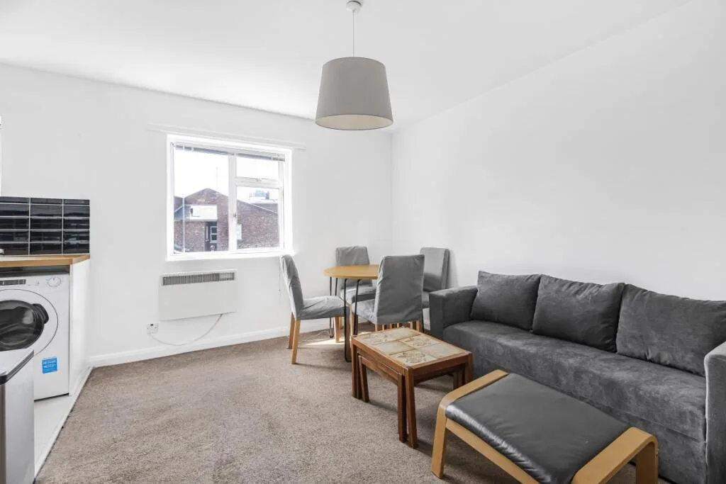 2 bedroom flat for rent