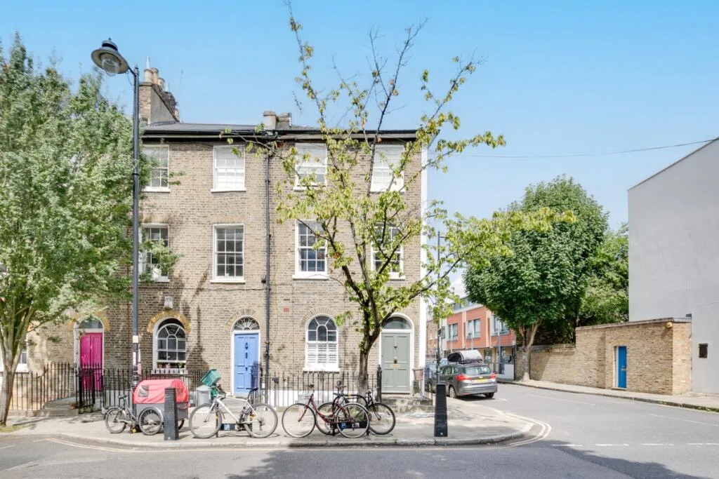 2 bedroom duplex for rent