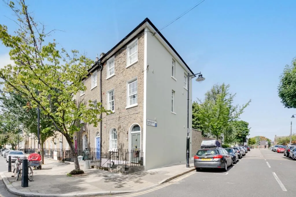 2 bedroom duplex for rent