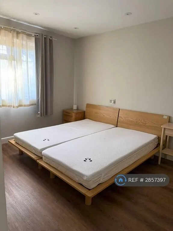 3 bedroom end of terrace house for rent