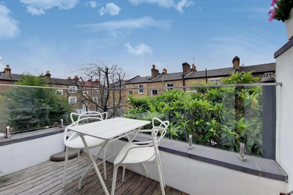 2 bedroom flat for rent