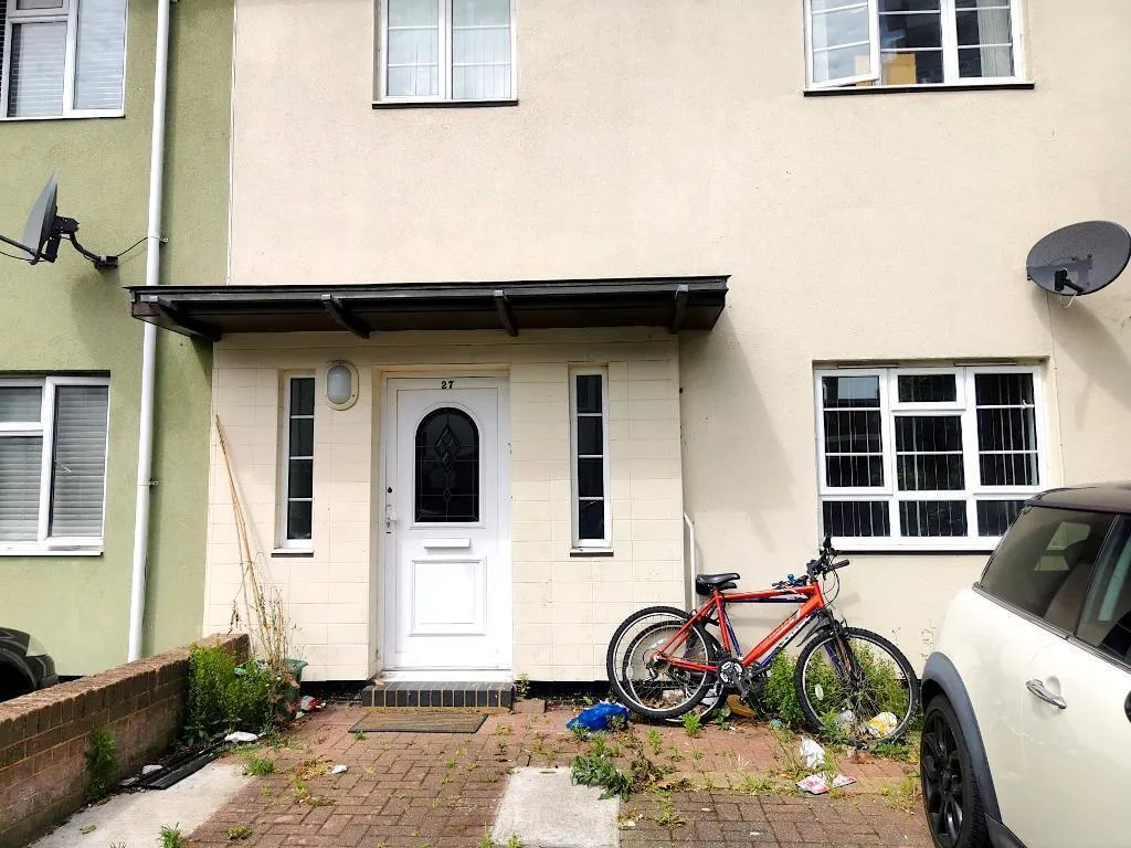 1 bedroom house share for rent