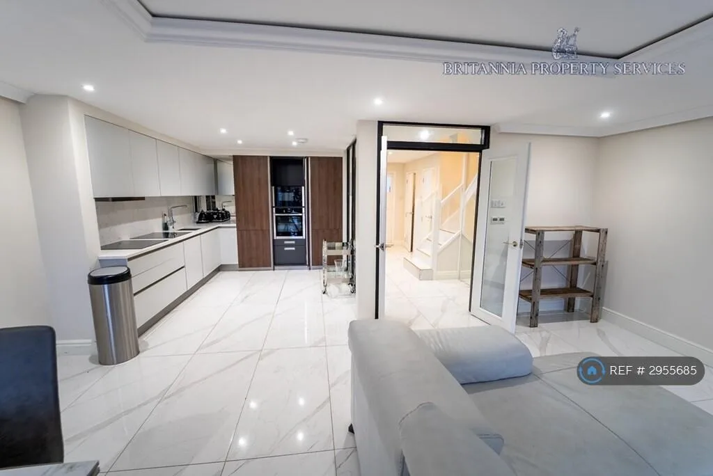 3 bedroom penthouse for rent