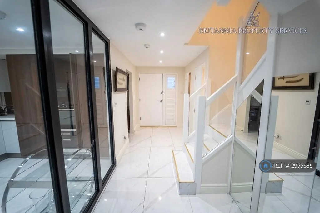 3 bedroom penthouse for rent