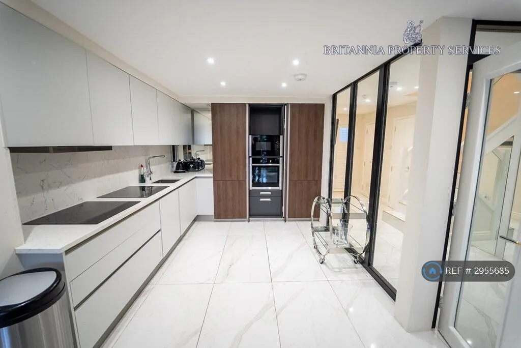 3 bedroom penthouse for rent