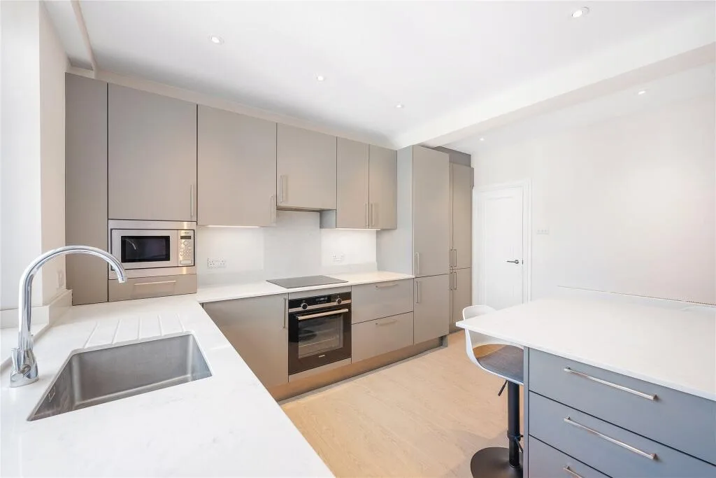 3 bedroom flat for rent