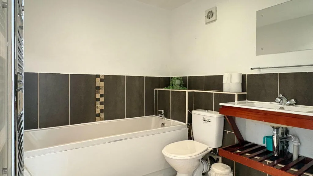 2 bedroom apartment for rent