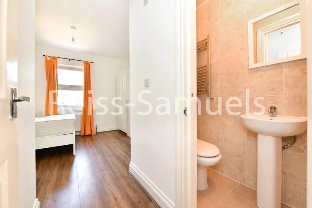6 bedroom terraced house for rent