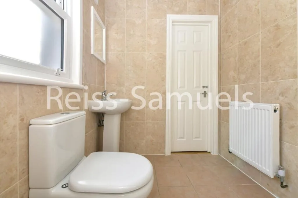 6 bedroom terraced house for rent