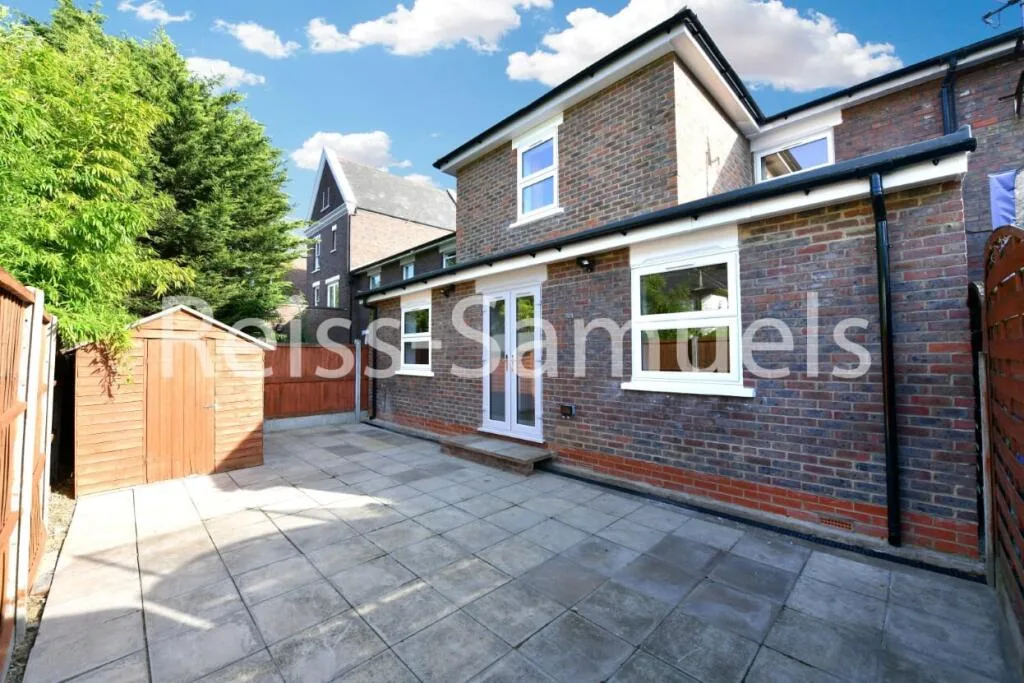 6 bedroom terraced house for rent