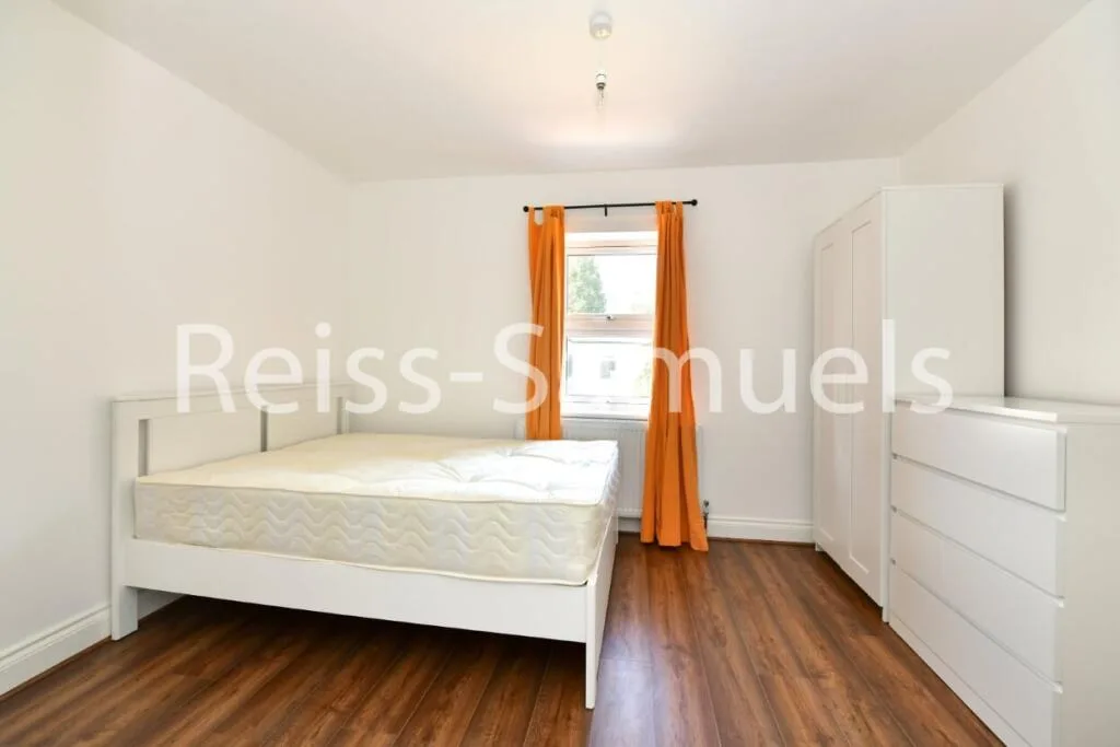 6 bedroom terraced house for rent